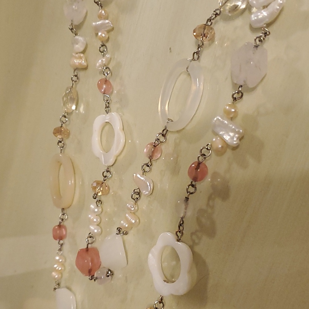 Gorgeous flower necklace